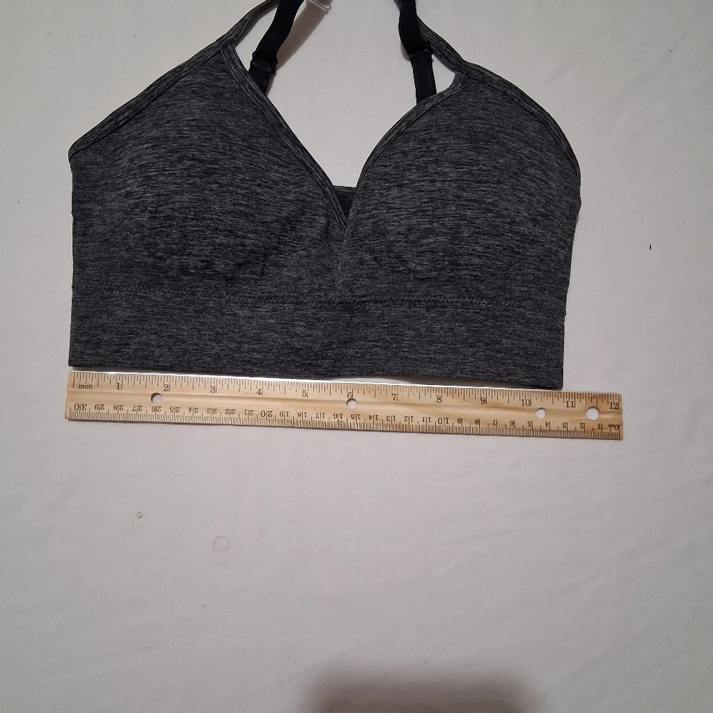 EUC Secret Treasures Intimates Sz. M Gray/Black‎ Sports Bra.